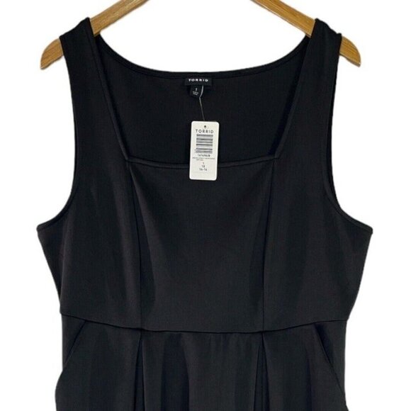 NWT Torrid Mini Scuba Square Neck Skater Dress Size 1/1X - Picture 6 of 9